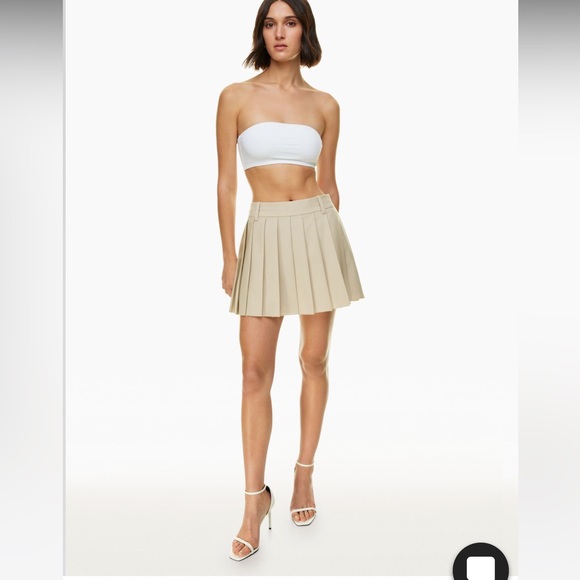 Aritzia Dormer pleated skirt size 0 (fits like size 4) - Picture 4 of 6